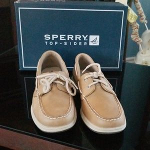 NWT never worn, Sperry